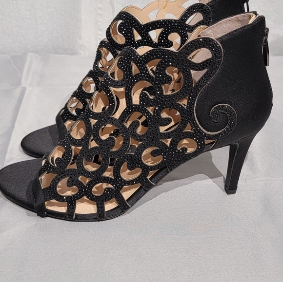 J. RENEE Mcwayfalls Dress Heels Size 10W (NWOT) - Picture 2 of 16